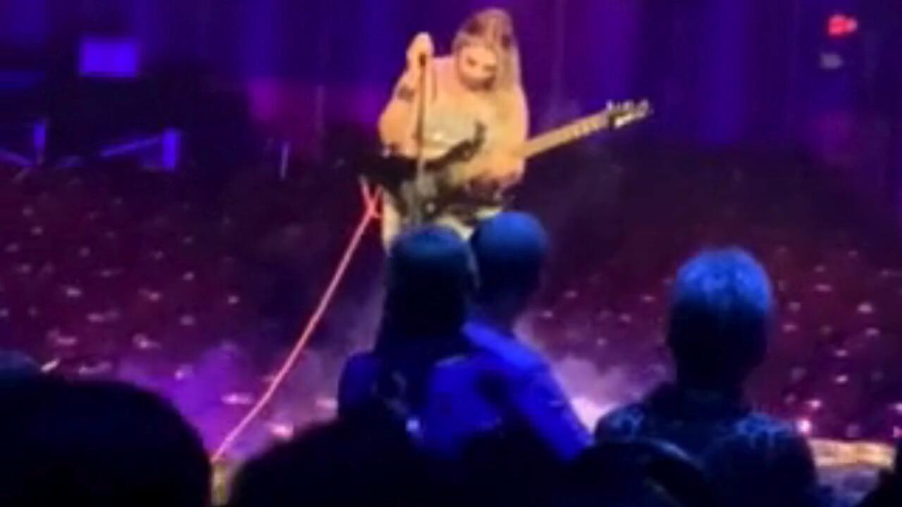 Headphones On - Live at Imperial Theatre